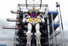 Photo of Гигантский робот Gundam сделал свои первые шаги в Японии