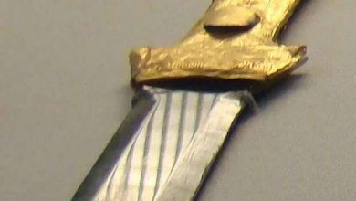 Photo of Невероятный древний артефакт. Два ножа из зеленого обсидиана высочайшего качества обработки
